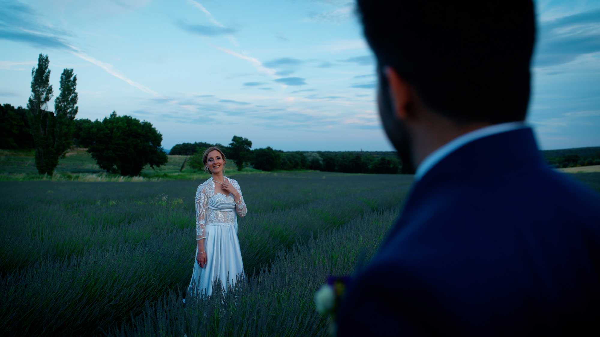 Agathe et Tristan lors de leur mariage en Provence